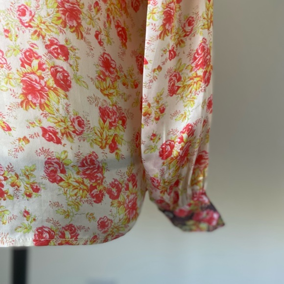 Hemant and Nandita Silky Rose Print Long Sleeve Button Up Top / Size Medium - Picture 12 of 12